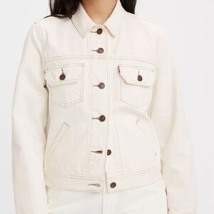 Levi’s white denim trucker jacket XS